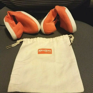Kruzers by Fitkicks brand Foldable Ladies Sneakers. NEW= CLOSET CLOSING